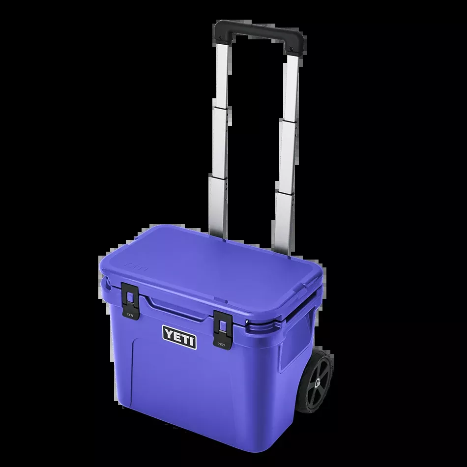 Yeti Roadie 32 Wheeled Cooler – UltraMarine Violet